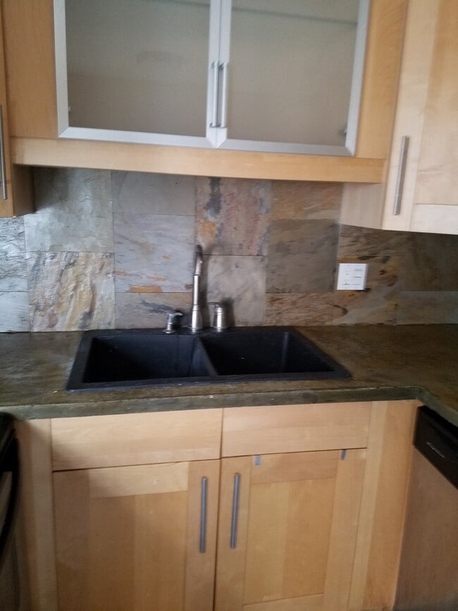 One bedroom townhouse - One bedroom townhouse