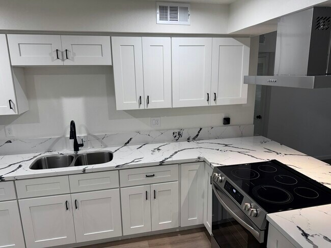 Photo - 2118 N Glenn Ave Unidad 2118 N. Glenn Ave