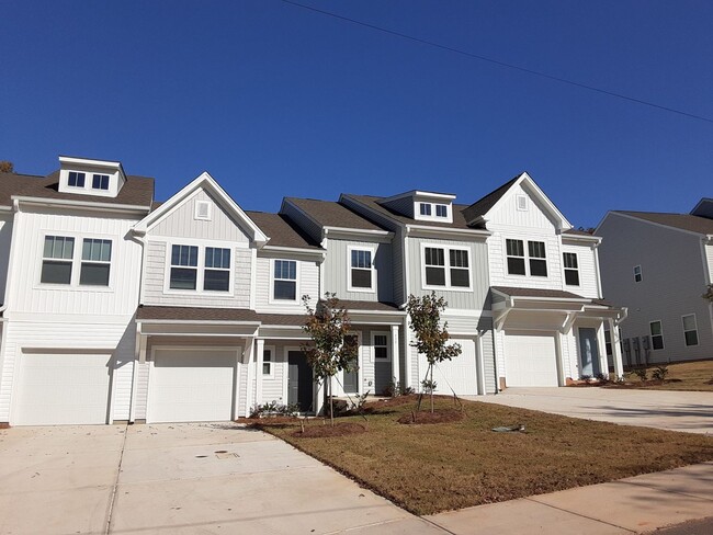 NEW 3BD Townhome Walking Distance to Downt... - NEW 3BD Townhome Walking Distance to Downt...