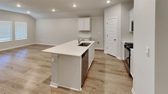 Photo - 6101 Green Meadow Ln