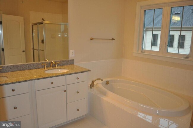 Photo - 346 White Ash Pl