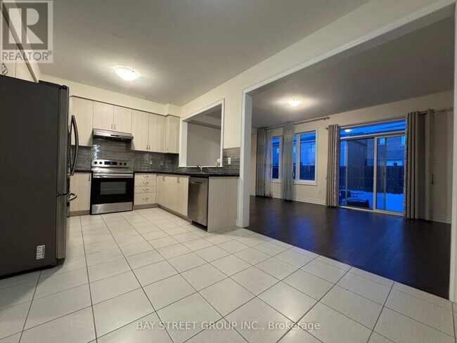 Photo - 370 Kirkham Dr