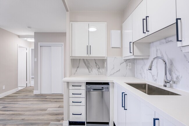 Photo - 345 Merton Street