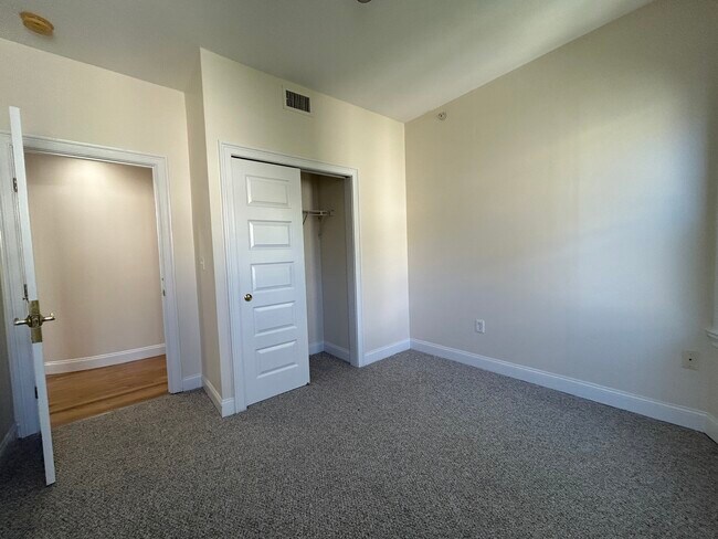 Photo - 50 Ashford St Unidad 5