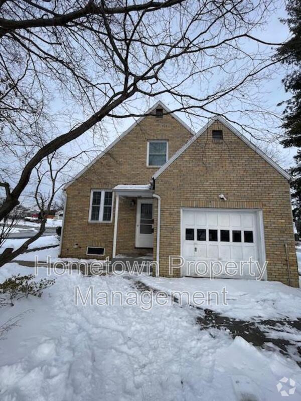 Building Photo - 3899 Lexington St Rental