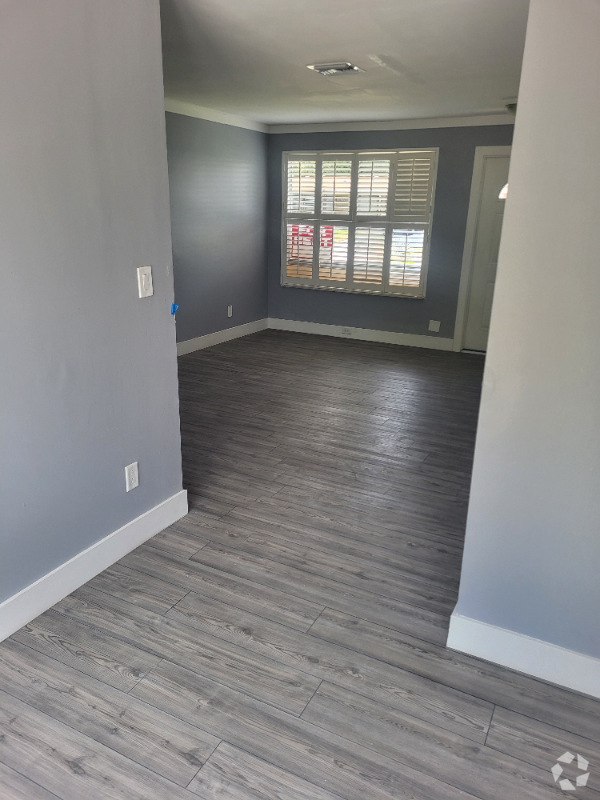 Building Photo - 3271 NW 14th St Rental