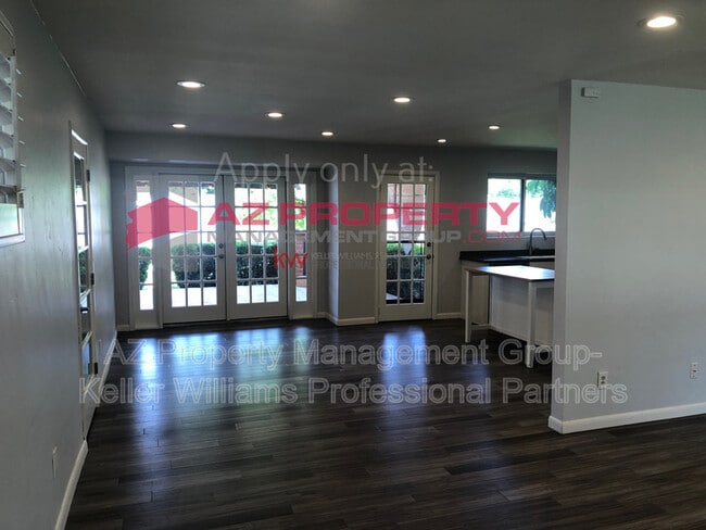 Photo - 4020 E Campbell Ave