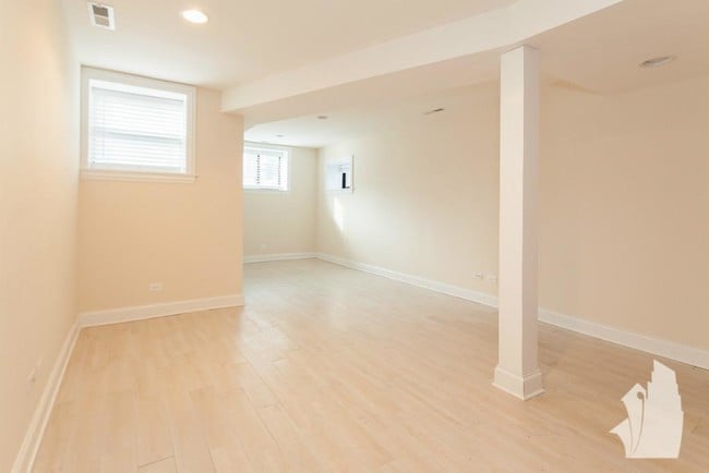Photo - 3709 N Wilton Ave Unit 3709-G