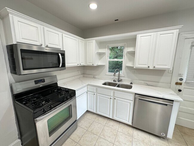 Photo - Redbud Alley 123-125 YBR Unit 123