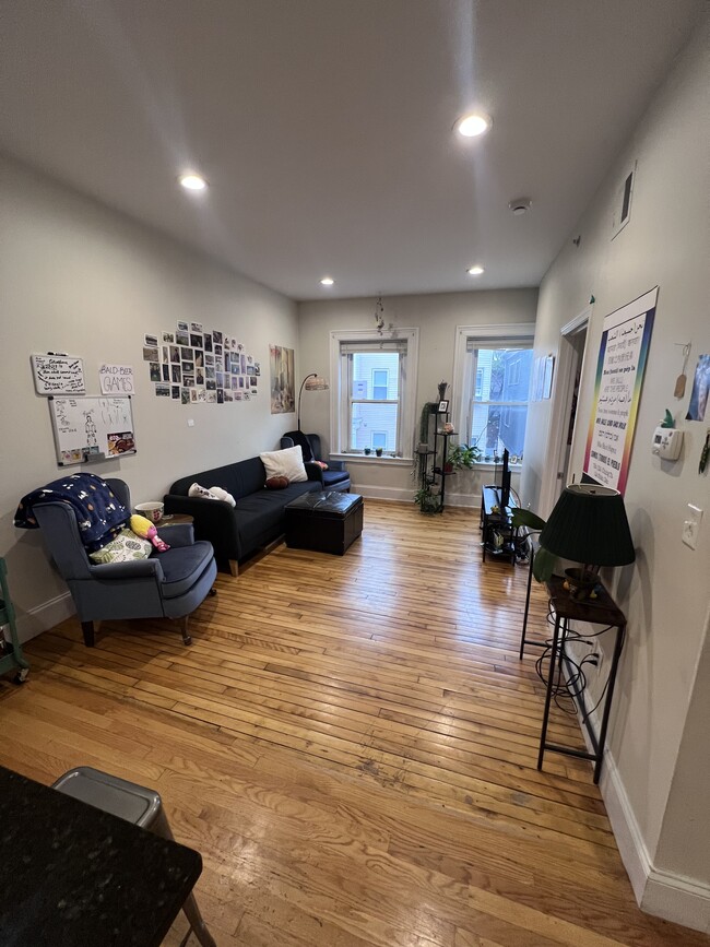 Photo - 8 Burney St Unit 4C