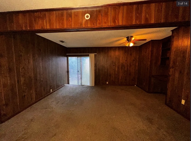 Photo - 504 Redwater Rd