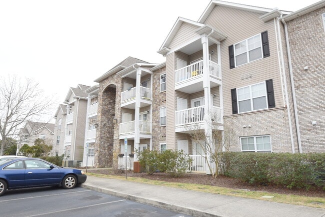 Building Photo - 632 Condo Club Dr Unit 101
