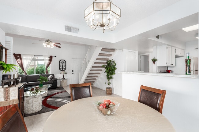 Photo - 1582 W Curry Dr