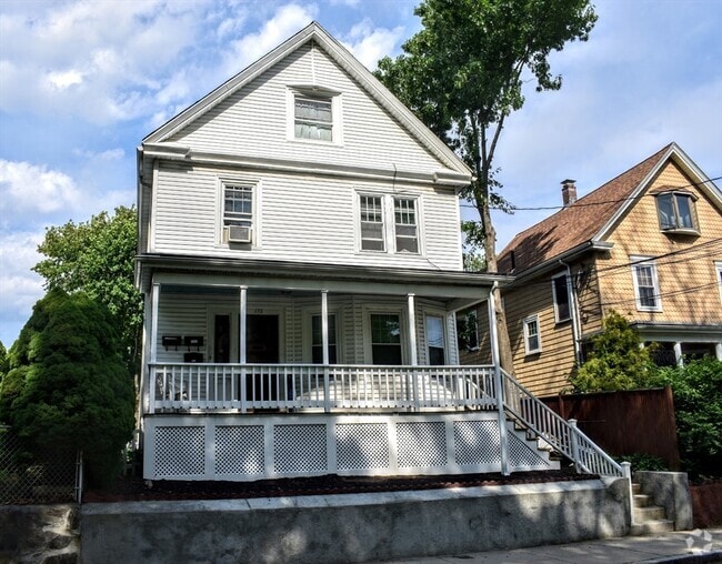 Building Photo - 176 Poplar St Unit 3 Rental