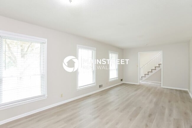 Photo - 4 Bedroom Pet-Friendly Home in Kansas City, MO with Main Street Renewal