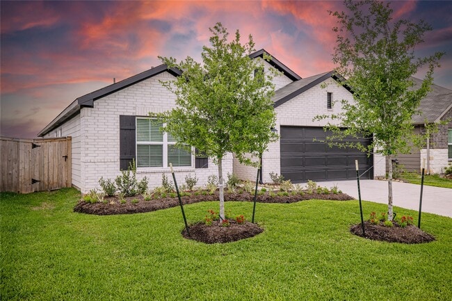 Building Photo - 5810 Sunkissed Dr