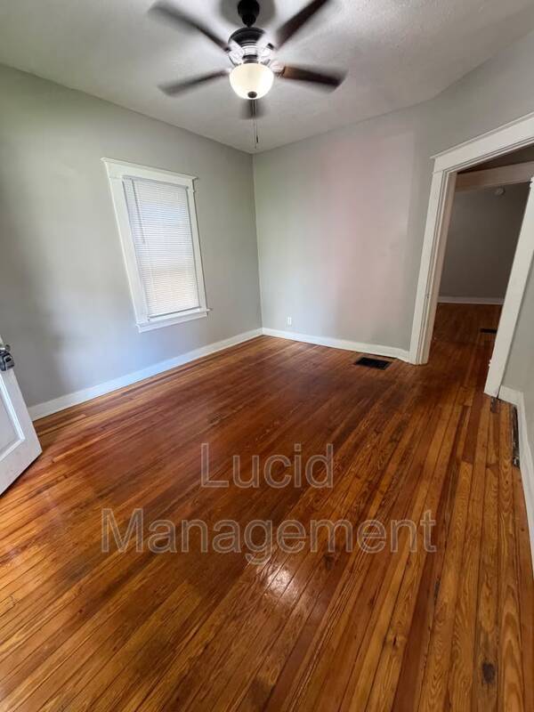 Photo - 714 M St