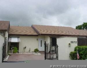 Building Photo - 5631 Biscayne Dr
