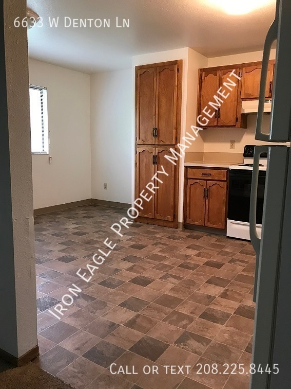 Building Photo - 6633 W Denton Ln Rental