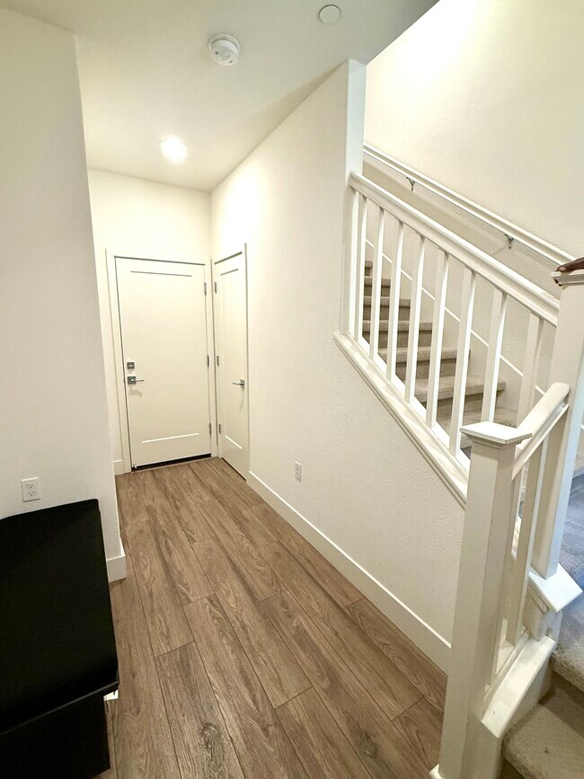 Photo - 204 Plum Tree St