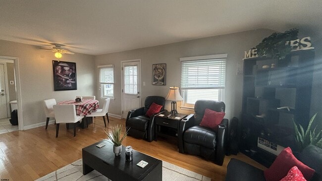 Photo - 105 N Harding Ave