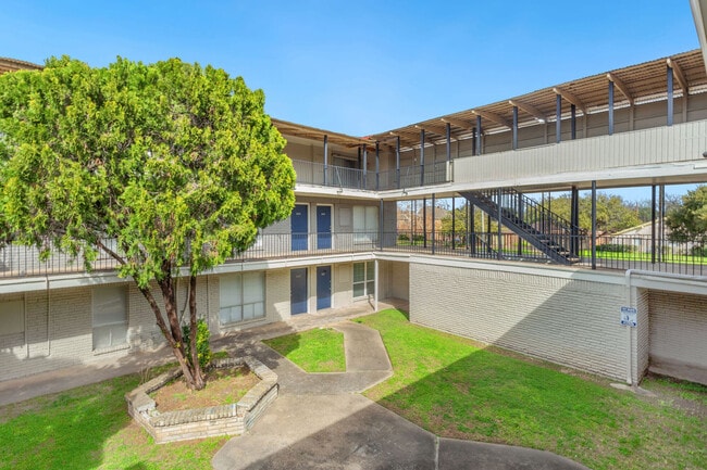 Building Photo - Parkgreen on Gessner Rental