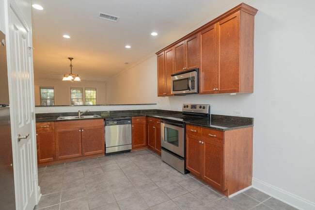 Photo - 5562 Colonial Chatsworth Cir