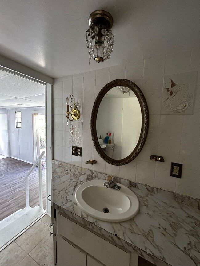 Photo - 248 Flame Ln Unidad 248 Flame Lane  R