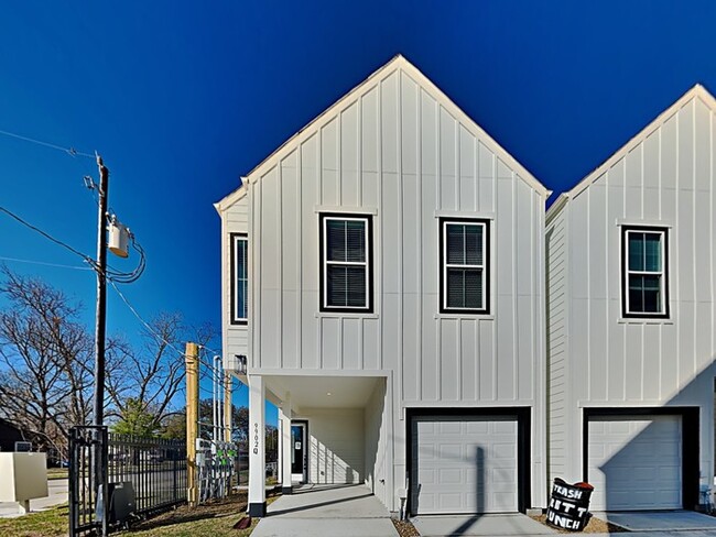 Building Photo - 9902 Clark Rd Rental