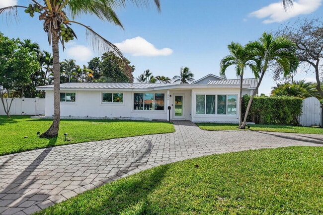 Photo - 400 SE 5th Ct