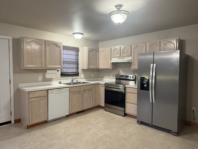 Photo - 3390 Canyon Dr