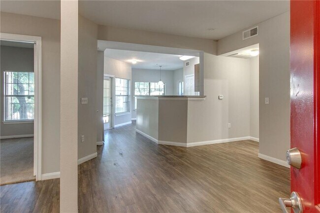 Photo - 2320 Gracy Farms Ln Unit 614