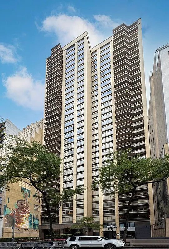 Photo - 245 E 44th St Unidad 29FF