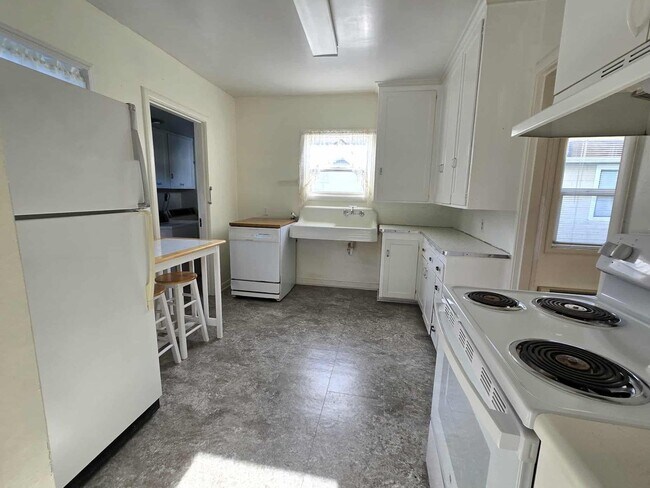 Photo - 309 W 3rd St Unit 311 W 3rd St.