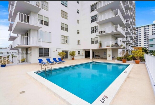 Building Photo - 2829 Indian Creek Dr Unit 408 Rental