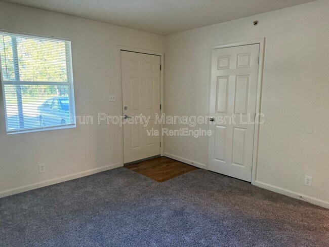 Photo - 516 E Red Bud Rd