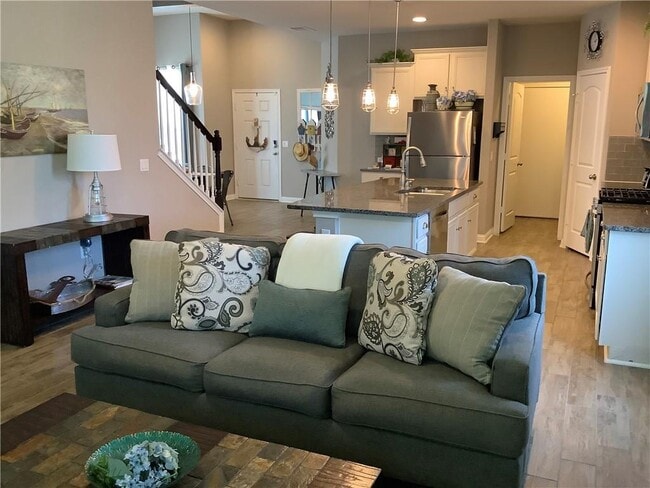 Building Photo - 9401 Privet Dr