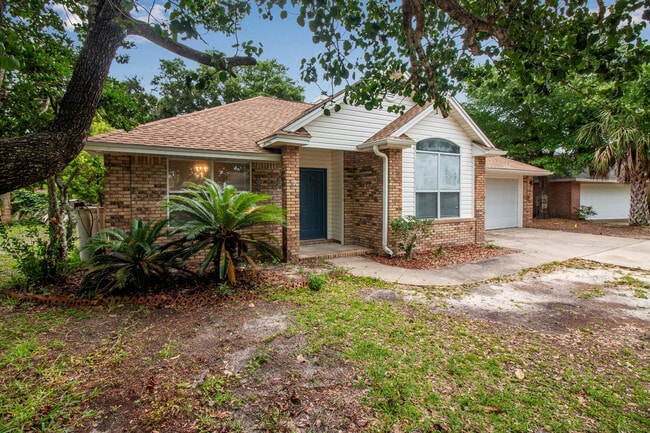 Photo - 404 Ridge Wood Cir Casa