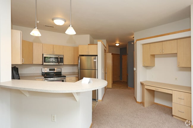 2BR, 2BA + Den - Bel Mora