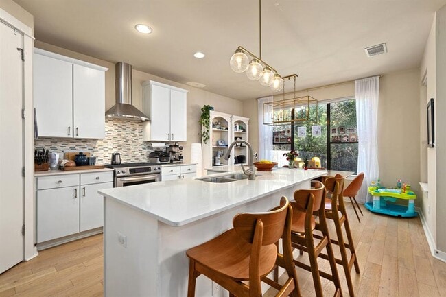 Photo - 2819 Corbin Ln