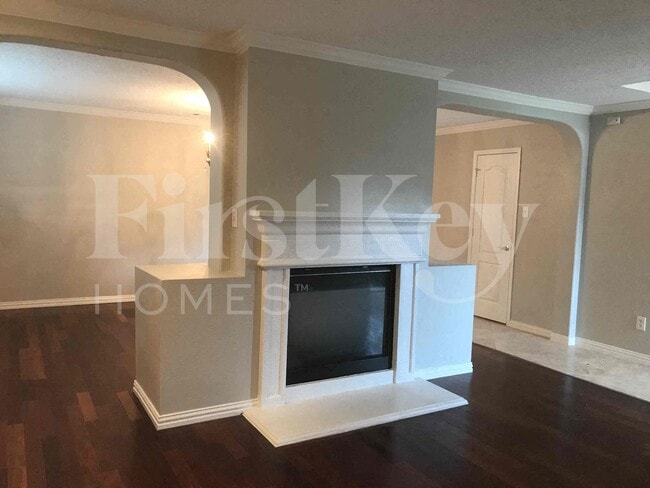 Photo - 621 Stellaway Dr