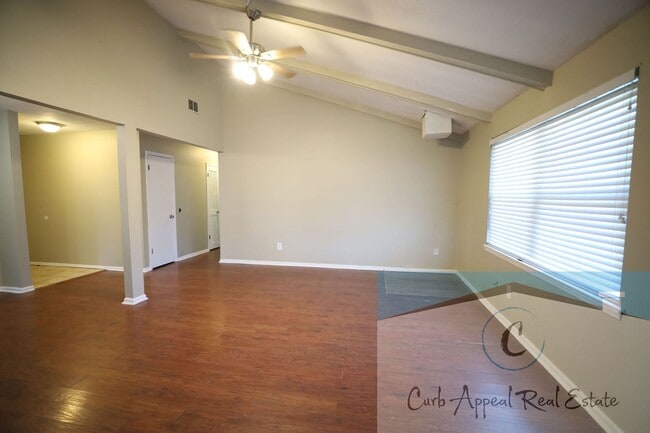 1812 Rich Rd