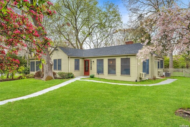 Photo - 60 Aspatuck Rd