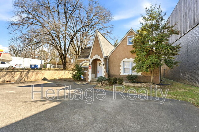 Photo - 3820 Sutherland Ave