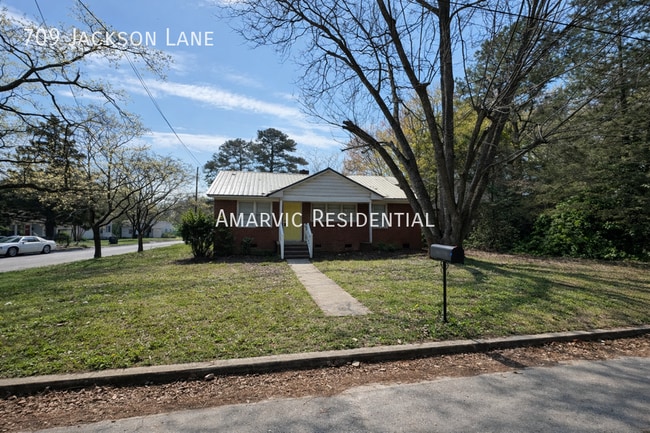 Photo - 709 Jackson Ln