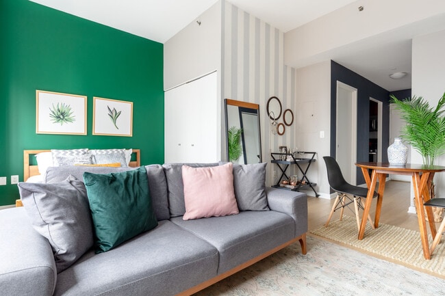 Photo - 535 W 23rd St Unidad SI FL6-ID2045