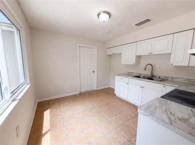 Photo - 4010 E Paris St