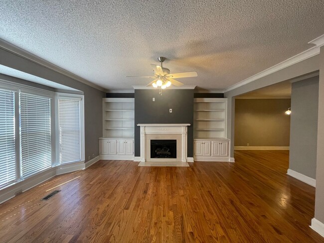 Photo - 175 Corbin Ave