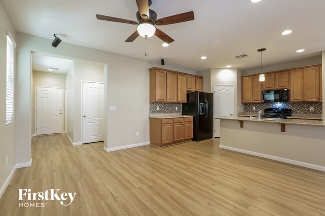 Photo - 7628 Jasmine Falls Dr