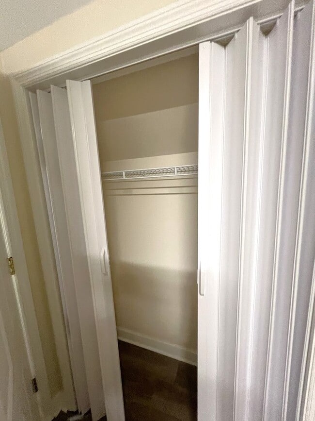 Photo - 1 BEDROOM STUDIO APT WALKING DISTANCE TO U...